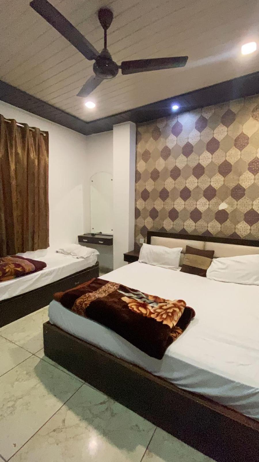 Hotel Sd Regency Amritszár Kültér fotó