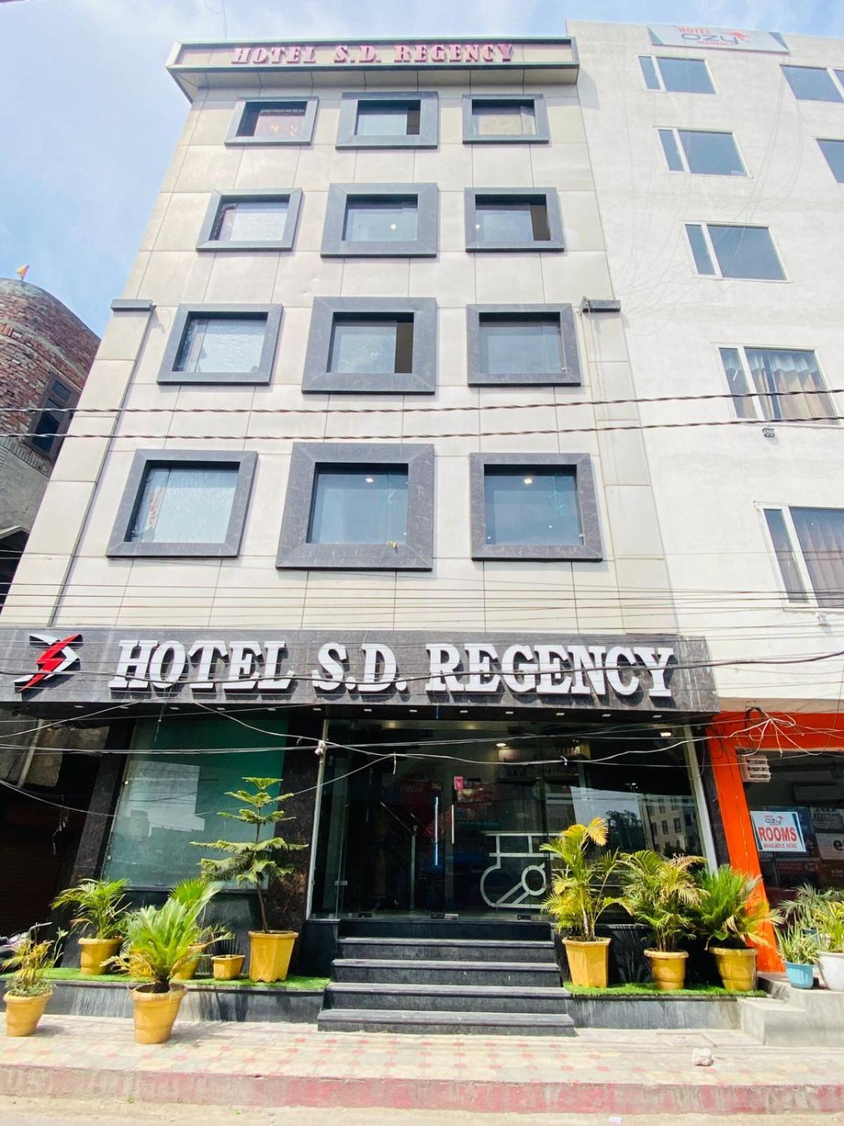 Hotel Sd Regency Amritszár Kültér fotó